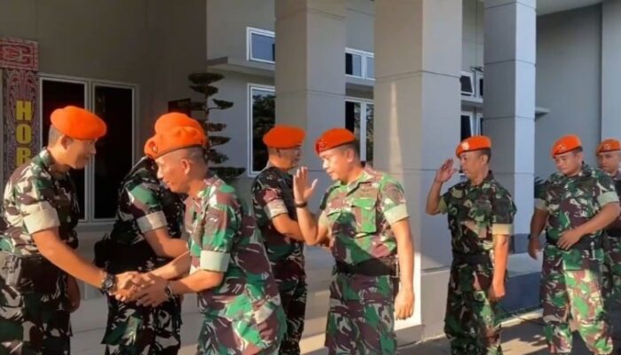 KOMANDAN RESIMEN ARHANUD 1 PASGAT PIMPIN APEL KHUSUS SEKALIGUS HALAL BI HALAL