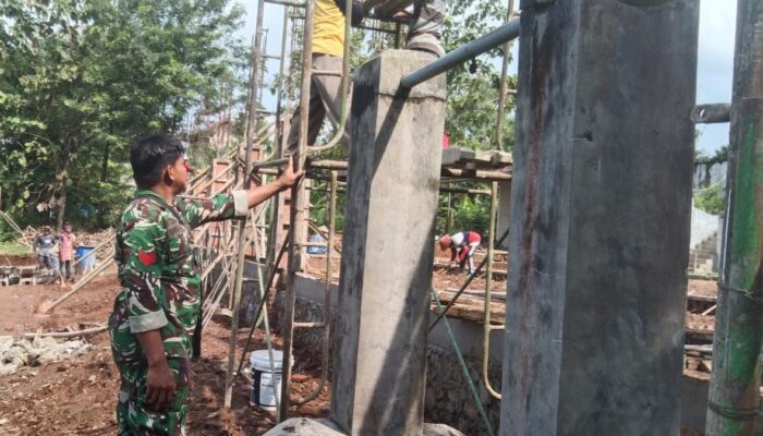 Pastikan Berjalan Lancar, Babinsa Dampingi Pembangunan KDKMP
