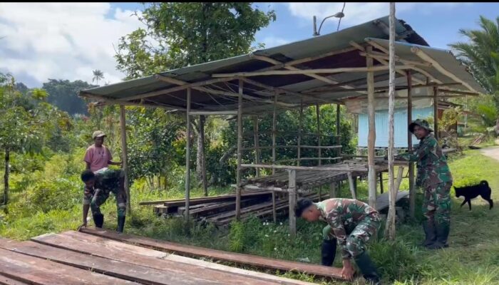 Pos Bori Membantu Masyarakat dalam rangka pembangunan Rumah Warga di Kampung Bori