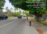 Gelar Strong poin Pagi, Polsek Selemadeg Barat Pastikan Arus Lalulintas Lancar