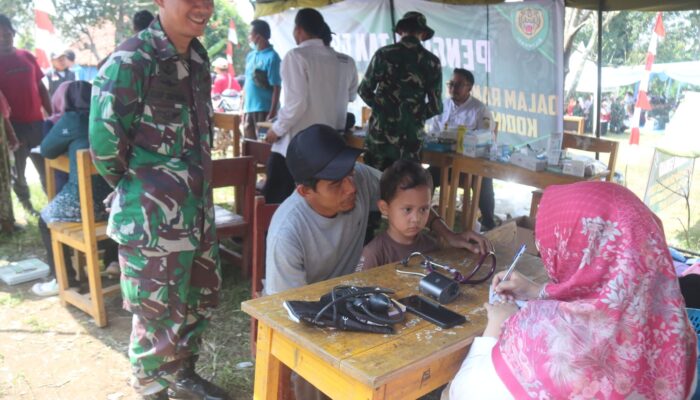 Masyarakat Antusias Berobat Gratis Yang Digelar Satgas TMMD Ke-128 Kodim 0621/Kabupaten Bogor 