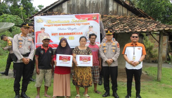 Polda Sumsel Salurkan Ratusan Paket Bansos di OKU Timur Dukung Program Ketahanan Sosial Nasional
