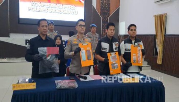 Sidang Pembunuhan Satu Keluarga di Indramayu Memanas, Warga Soroti Sikap Pengacara Tono RM yang Bela Terdakwa