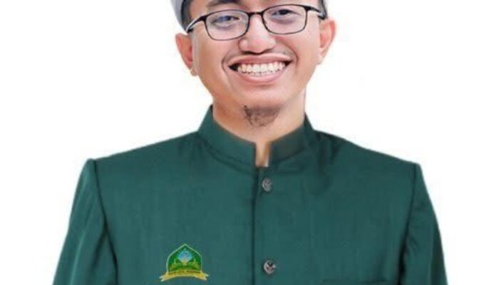 KH. MUSTAIN NASOHA KETUA FATWA MUI SOLO: MINUMAN KERAS ADALAH PINTU KEHANCURAN INDIVIDU DAN DAERAH