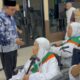 Kloter 11 Embarkasi Palembang Berangkat ke Tanah Suci, Jemaah Kenakan Pakaian Ihram Sejak dari Asrama Haji