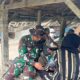 Di Balik Pintu Kayu Pasar Rawa: Saat Stetoskop Bicara di Tangan Serdadu