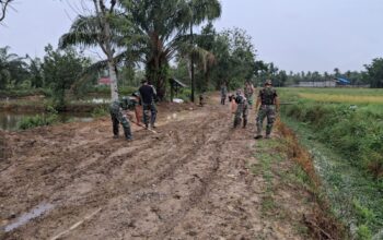 Jalan Penghubung Tiga Dusun di Pasar Rawa Hampir Rampung