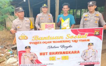 Perkuat Kesejahteraan Warga, Polda Sumsel Salurkan 1.948 Paket Bansos di OKU Timur