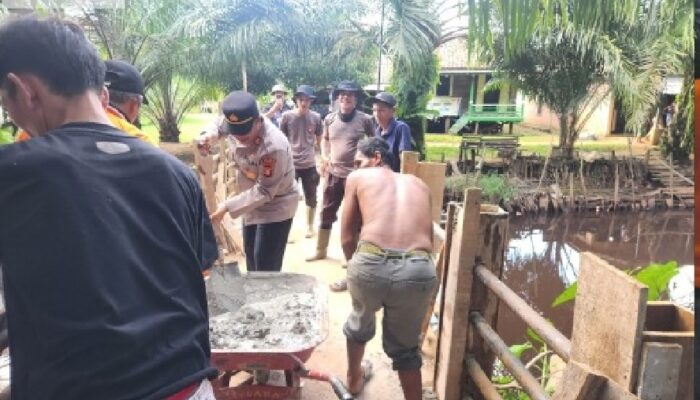 Jembatan Rusak 60 Persen Kini Dibenahi, Polres OKI Wujudkan Pengabdian Nyata Hari Bhayangkara ke-80