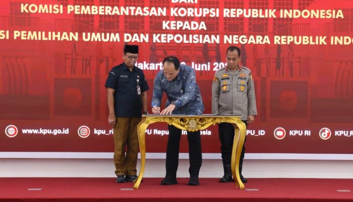 Dari Korupsi untuk Kepentingan Publik: KPK Serahkan Aset Rampasan Total Rp4,2 M ke KPU-Polri