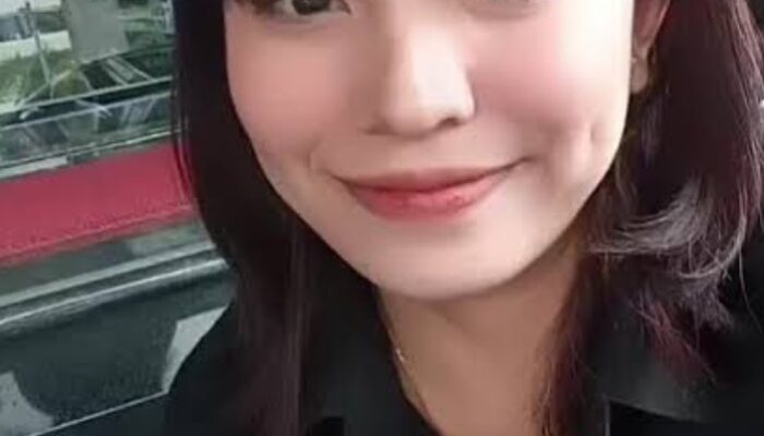 LALU, IA DATANG MENABRAK !