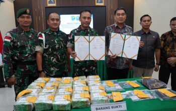 Gagalkan Peredaran Narkoba Skala Besar, Kodam XII/Tpr Amankan 21,4 Kg Sabu dan Serahkan WNA Malaysia ke BNNP Kalbar