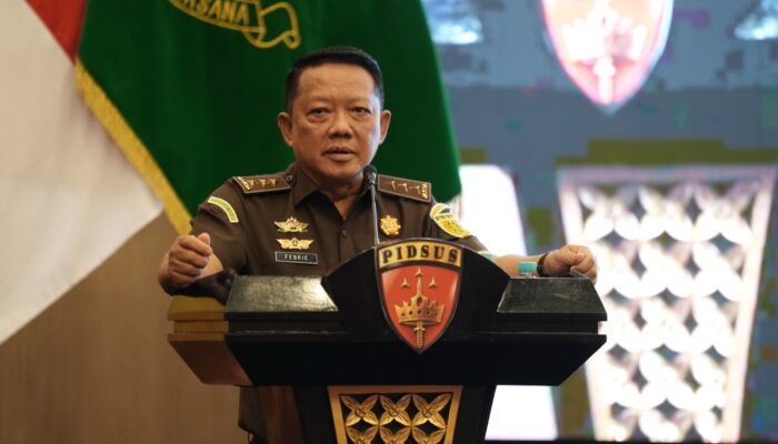 Bekali Aspidsus dan Kajari Se-Indonesia, Jampidsus Buka Kegiatan Peningkatan Kapasitas Kepemimpinan  dan Public Speaking di Makassar