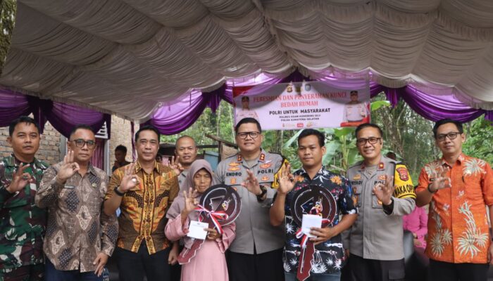 Polda Sumsel Perkuat Kesejahteraan Masyarakat Melalui Bedah Rumah, MCK, dan Bakti Religi