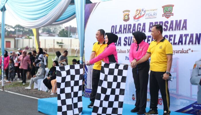 Kapolda Sumsel Pimpin Olahraga Bersama, Perkuat Soliditas dan Kesiapan Personel Sambut Hari Bhayangkara ke-80