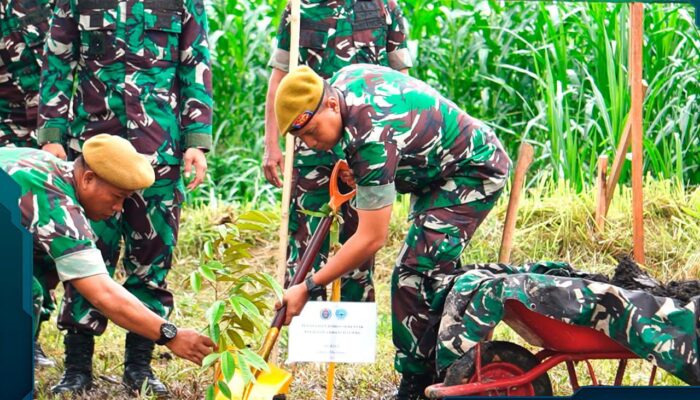 Generasi Hebat,Peduli Lingkungan, Yonarhanud 11/WBY Melaksanakan Penanaman Pohon bersama Lintas Generasi