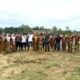 KODIM 0203/LANGKAT GELAR AKSI TANAM 300 POHON SERENTAK DI BANTARAN SUNGAI BATANG SERANGAN, JAGA KELASUNGAN LINGKUNGAN