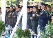 Pangdam XIX Tuanku Tambusai Hadiri Puncak Peringatan Hari Bhayangkara Ke-80 di Mapolda Riau