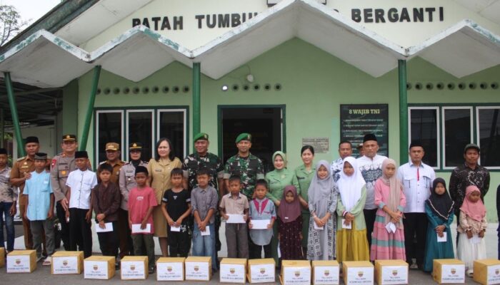 Silaturahmi Serta Kunjungan Kerja Dandim 0201/Medan bersama Ketua Persit KCK Cabang XI ke Koramil 0201-12/Hamparan Perak