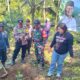 Dari Ladang untuk Negeri, Bhabinkamtibmas Kawal Gerakan Tanam Kopi di Karyasari