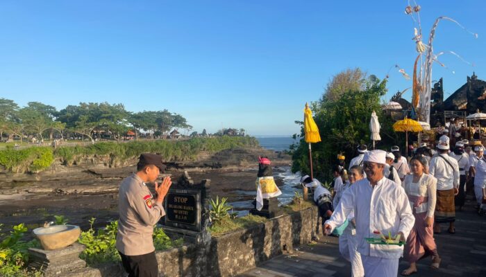 Atensi Peningkatan Kunjungan Wisata, Personil Polsubsektor Tanah Lot Melaksanakan Patroli Dan Penjagaan di DTW Tanah Lot