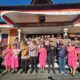 Kapolsek Pupuan Berikan Apresiasi Personel Berprestasi dan Ucapan Selamat Kenaikan Pangkat dalam Apel Pagi