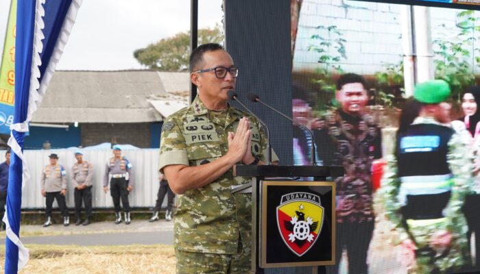 Dukung Swasembada Pangan Nasional, Pangdam IX/Udayana Pimpin Panen Raya TNI di Tabanan