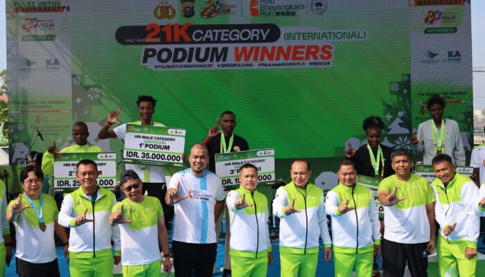 Pangdam Kodam XIX Tuanku Tambusai Hadiri Riau Bhayangkara Run 2026, Ribuan Pelari Semarakkan Kampanye Green Policing