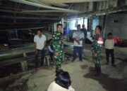Babinsa Koramil 430-02/Sungsang dan Warga Desa Muara Telang Perkuat Kamtibmas Lewat Siskamling