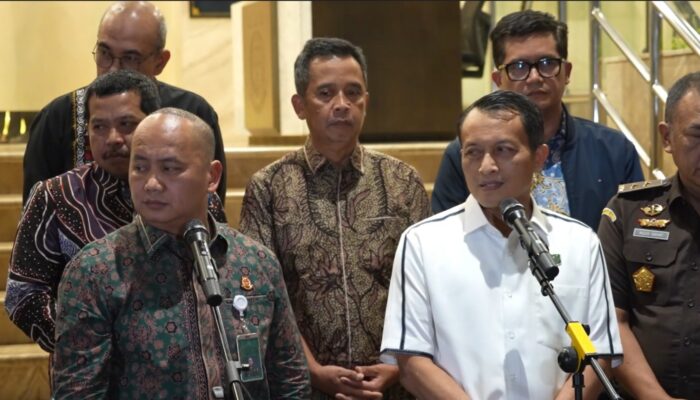 Tim Sembilan Kejaksaan Agung  Tetapkan FA Sebagai Tersangka Dugaan TPPU dan Ditahan di Rutan KPK 