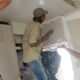 Gotong Royong TNI dan Warga Percepat Rehab RTLH Fernando dalam TMMD Ke-129 Kodim 0418/Palembang