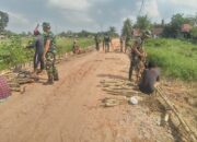 Hari Ke-17 TMMD, TNI dan Warga Bersinergi Perkuat Konstruksi Jalan 750 Meter
