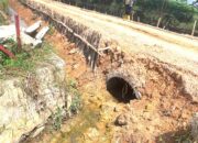Drainase Jadi Prioritas, Satgas TMMD Ke-129 Pasang Gorong-Gorong di Sepanjang Jalan Baru