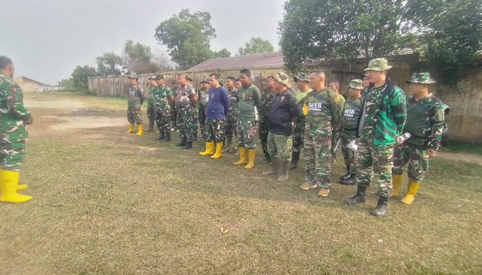 Jelang Penutupan TMMD ke-129, Satgas Bersama Anggota Kodim 0418/Palembang Bersihkan Area Kegiatan