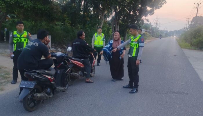 Polres Bangka Barat Gerak Cepat Olah TKP Kecelakaan 2 Motor di Kelapa