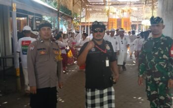 Puncak Karya Ngenteg Linggih di Pura Dalem Kahyangan Kesiman, Polsek Dentim Pastikan Kegiatan Berjalan Aman dan Lancar