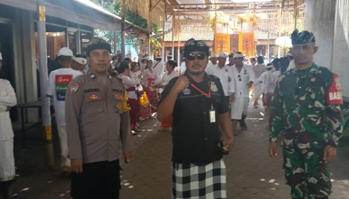 Puncak Karya Ngenteg Linggih di Pura Dalem Kahyangan Kesiman, Polsek Dentim Pastikan Kegiatan Berjalan Aman dan Lancar