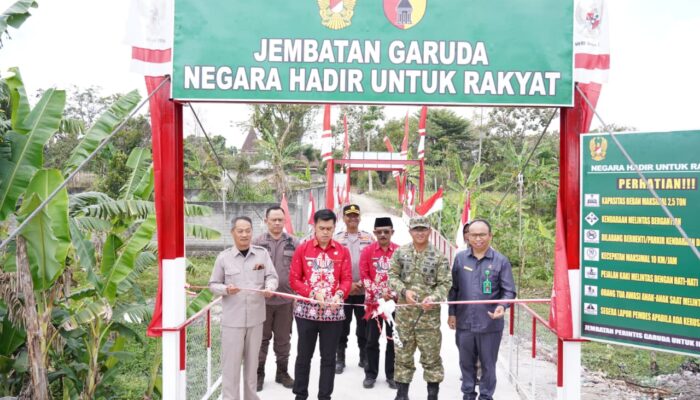 Dandim 0808/Blitar Hadiri Launching 2.500 Jembatan Garuda dan 3.000 Titik Air Bersih oleh Presiden Prabowo Subianto