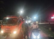 Kebakaran Lahan Kembali Terjadi di Kertapati, Babinsa dan Tim Gabungan Gerak Cepat Padamkan Api