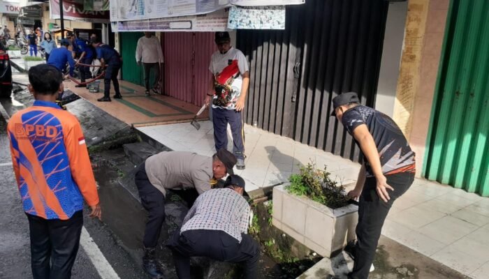 Dekat dengan Warga, Gerakan BELIDA Polres Muara Enim Dukung Indonesia Asri