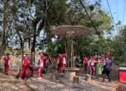 Dukung Program Nasional, Polres Muara Enim Pimpin Aksi Bersih-Bersih di Taman Adipura