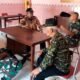 Eratkan Silaturahmi dan Wujud Penghormatan, Babinsa Koramil 0808/01 Sukorejo Gelar Komsos Bersama LVRI Kota Blitar
