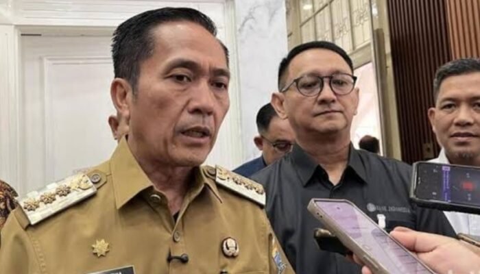 Drs.H.Ratu Dewa,M.Si, Terkait Pernyataan Kata “Enjoy” : Tidak Ada Kata Enjoy Dalam Arti Senang Atau Nyaman, Ketika Warga Sedang Menderita