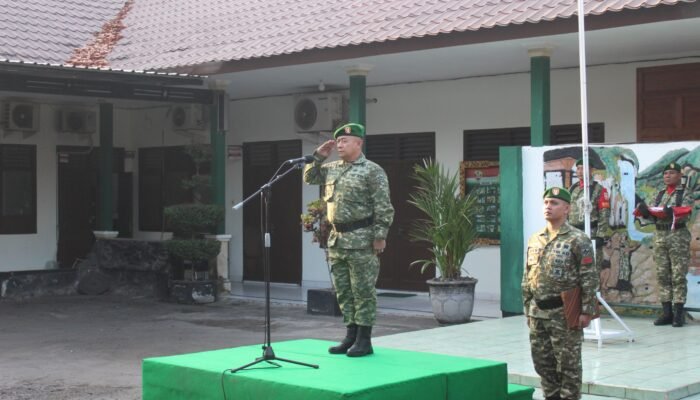 Kasdim Tabanan Pimpin Upacara Bendera, Tegaskan Disiplin dan Jati Diri Prajurit 
