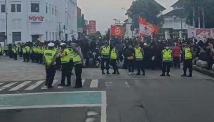Peringati Sumpah Pemuda, Ribuan Massa Elemen Masyarakat dan Mahasiswa Gelar Aksi Demo di Yogyakarta